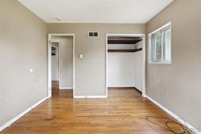 1801 Glenbrae Lane, St Louis, MO 63136