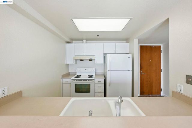 989 Webster St 443, Oakland, CA 94601