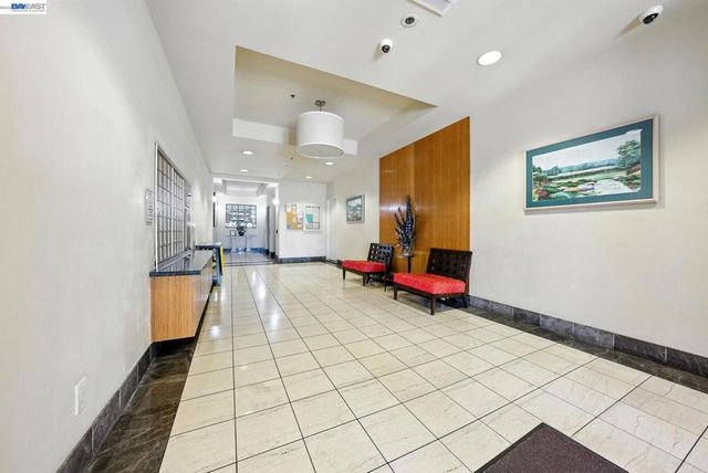 989 Webster St 443, Oakland, CA 94601