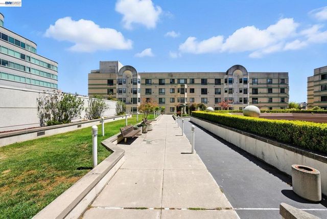 989 Webster St 443, Oakland, CA 94601