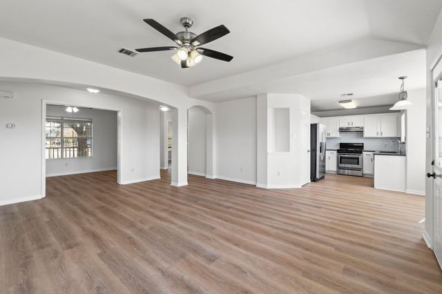 902 Terra ST, Round Rock, TX 78665