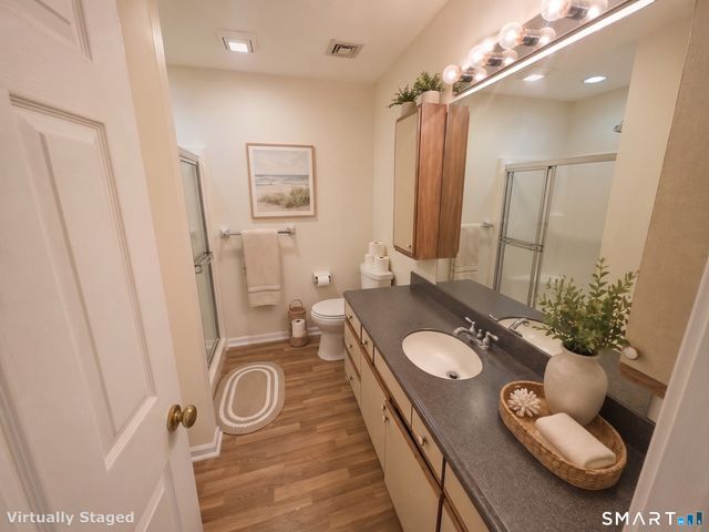 136 Deer Hill Avenue 308, Danbury, CT 06810
