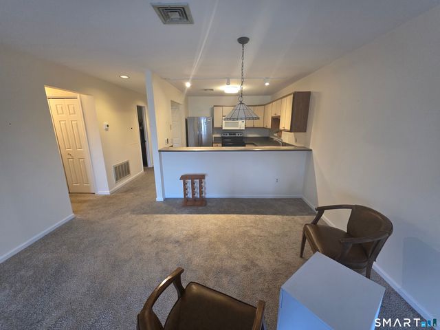 136 Deer Hill Avenue 308, Danbury, CT 06810