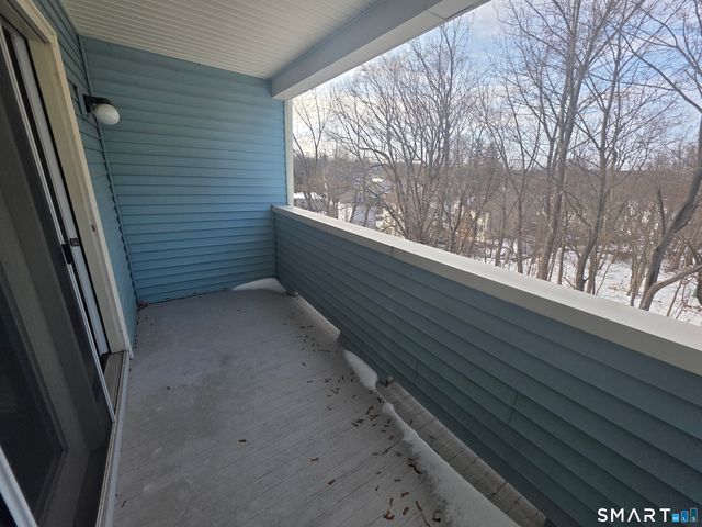 136 Deer Hill Avenue 308, Danbury, CT 06810