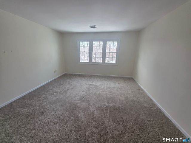 136 Deer Hill Avenue 308, Danbury, CT 06810