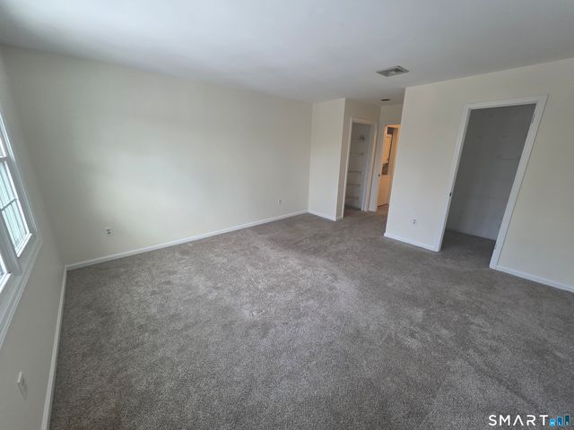 136 Deer Hill Avenue 308, Danbury, CT 06810