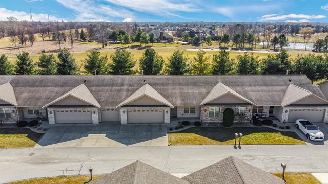 805 Veterans Lane, Crown Point, IN 46307