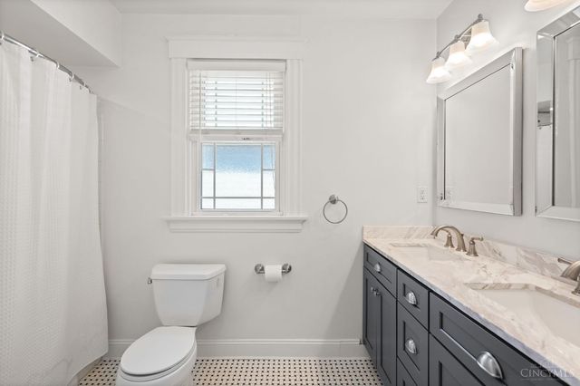 3785 Drake Avenue, Cincinnati, OH 45209