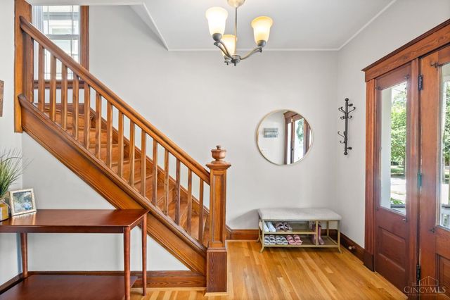 3785 Drake Avenue, Cincinnati, OH 45209