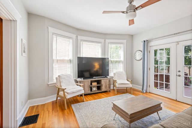 3785 Drake Avenue, Cincinnati, OH 45209