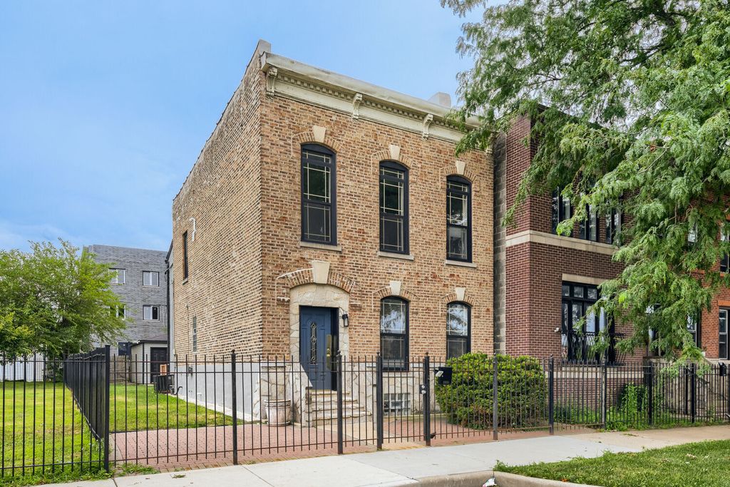 2335 W Maypole Avenue, Chicago, IL 60612 — exterior