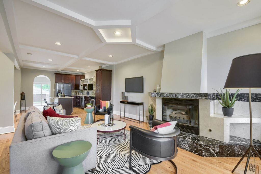 2335 W Maypole Avenue, Chicago, IL 60612 — photo 5