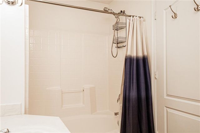 1462 Titchfield DR, Chesapeake, VA 23320