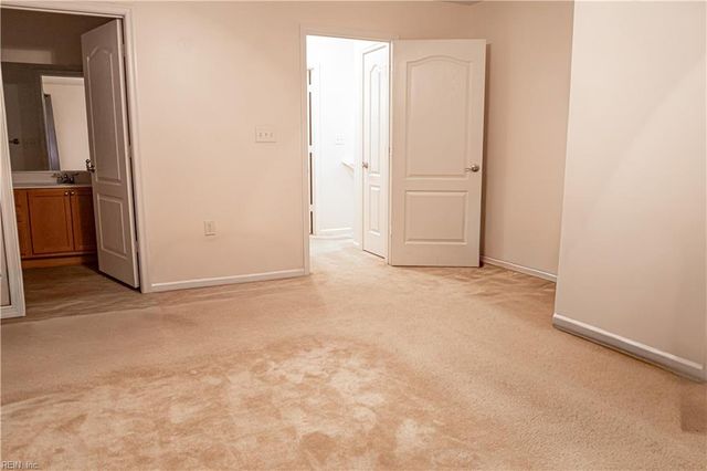 1462 Titchfield DR, Chesapeake, VA 23320