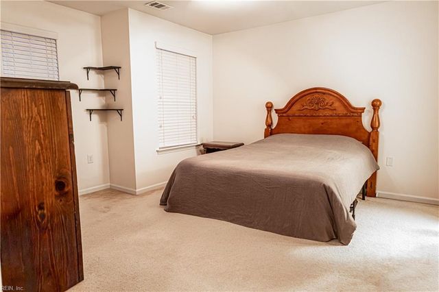 1462 Titchfield DR, Chesapeake, VA 23320