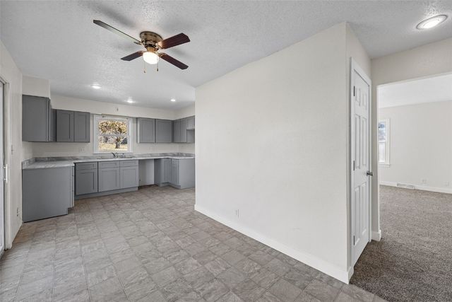 809 Iowa Street, Center Point, IA 52213