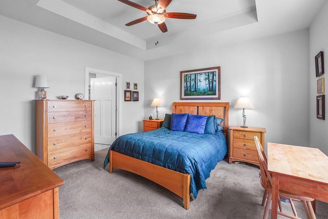 W253N6621 Aspen LANE, Sussex, WI 53089