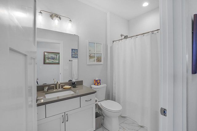 W253N6621 Aspen LANE, Sussex, WI 53089