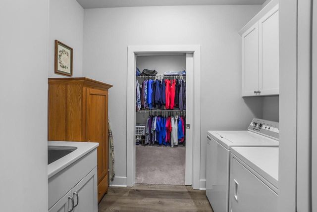 W253N6621 Aspen LANE, Sussex, WI 53089