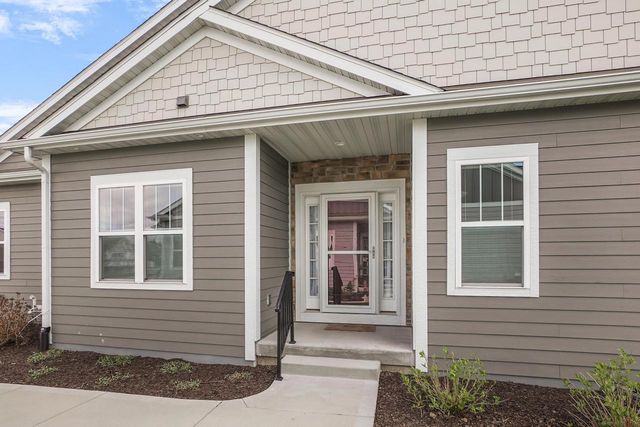 W253N6621 Aspen LANE, Sussex, WI 53089