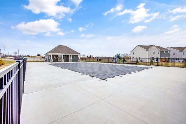 W253N6621 Aspen LANE, Sussex, WI 53089