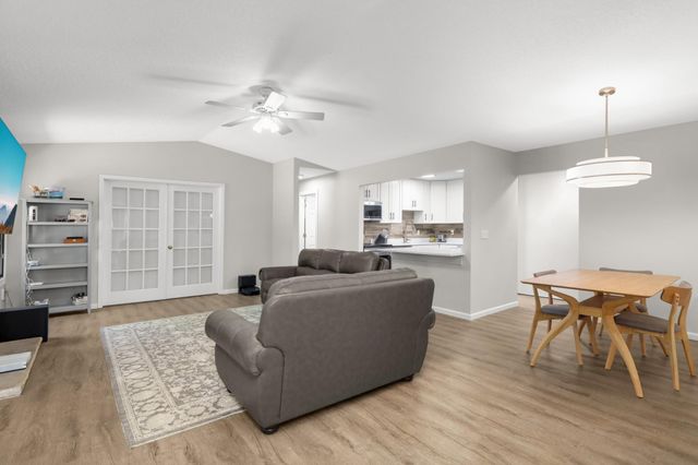 4509 Redwood Circle, Minnetonka, MN 55345