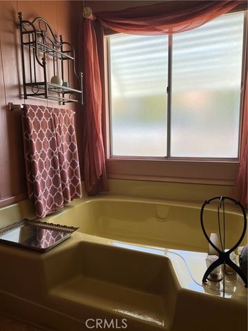 725 W Thornton Ave 161, Hemet, CA 92543