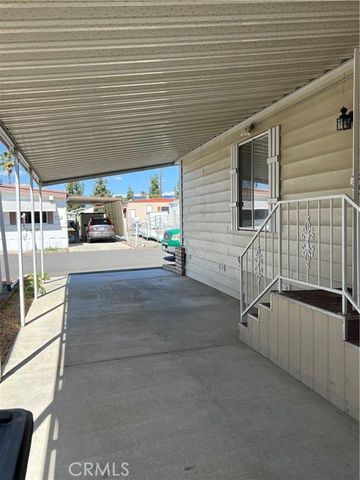725 W Thornton Ave 161, Hemet, CA 92543