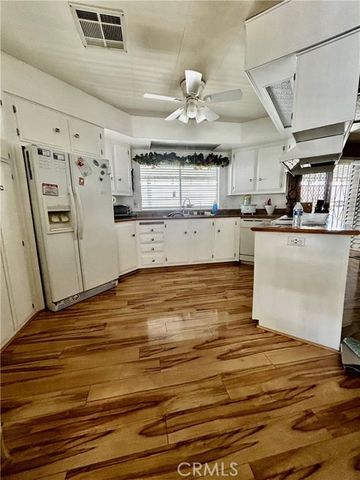 725 W Thornton Ave 161, Hemet, CA 92543