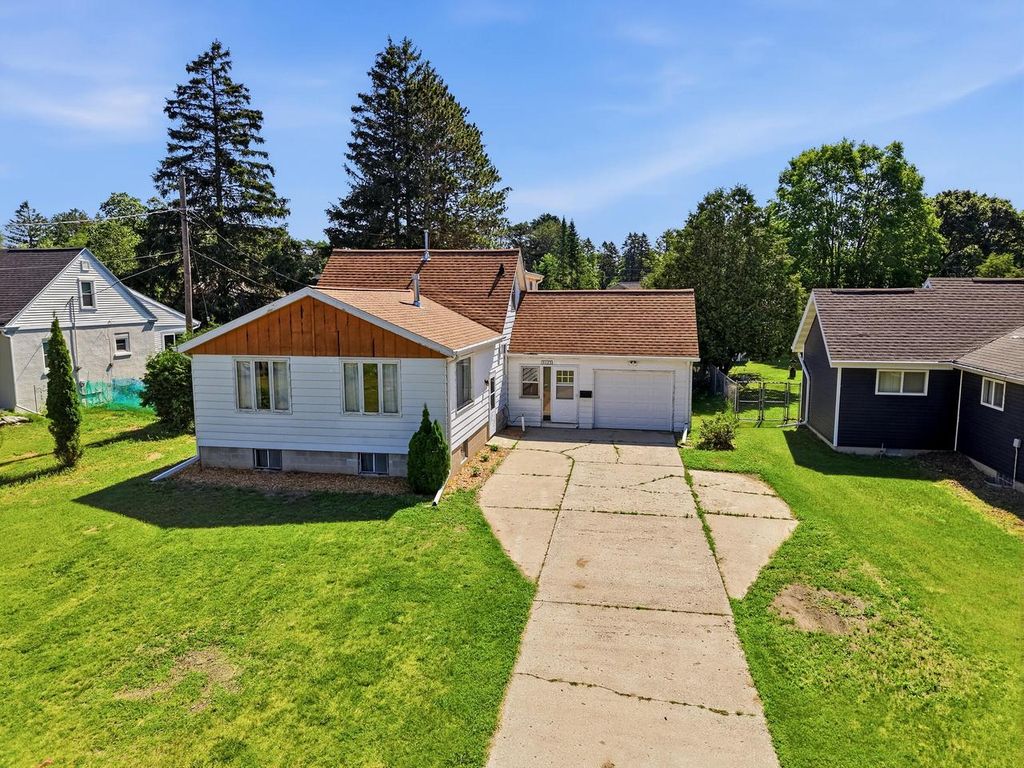 3823 Tannery ROAD, Two Rivers, WI 54241