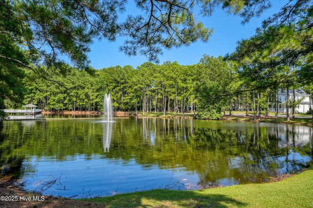 9152 E Lake Road, Calabash, NC 28467