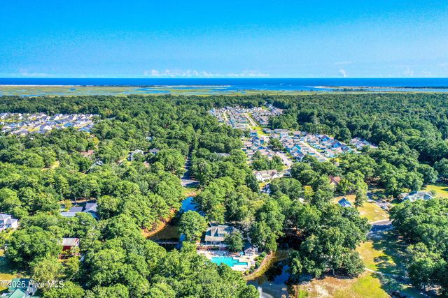 9152 E Lake Road, Calabash, NC 28467