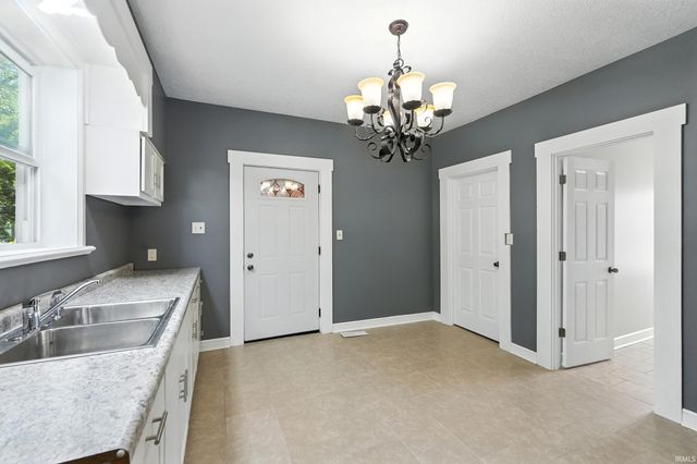 2611 S Anthony Boulevard, Fort Wayne, IN 46803