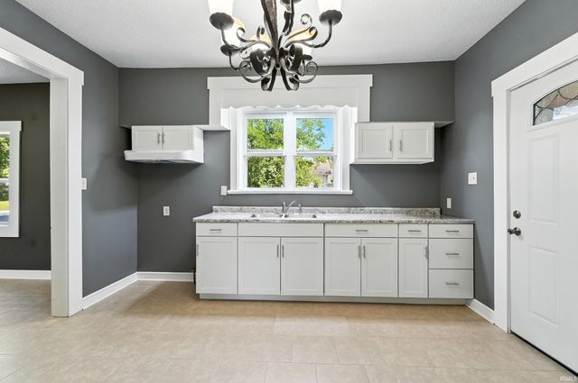 2611 S Anthony Boulevard, Fort Wayne, IN 46803