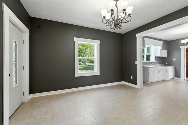 2611 S Anthony Boulevard, Fort Wayne, IN 46803