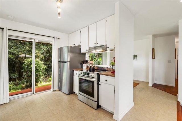 80 Kai Nana Pl, Kula, HI 96790