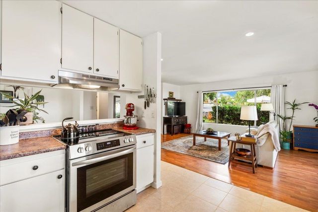 80 Kai Nana Pl, Kula, HI 96790