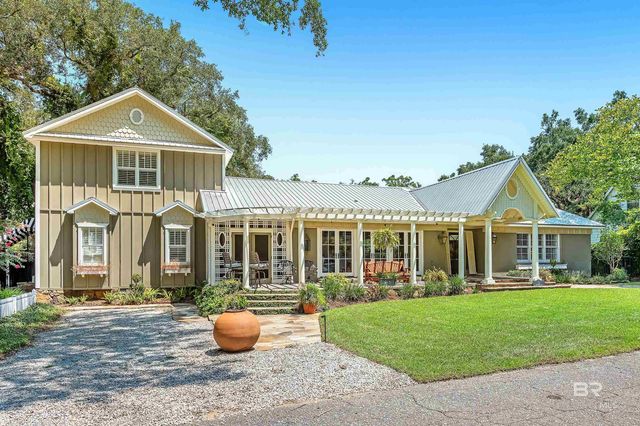 113 Atkinson Lane, Fairhope, AL 36532