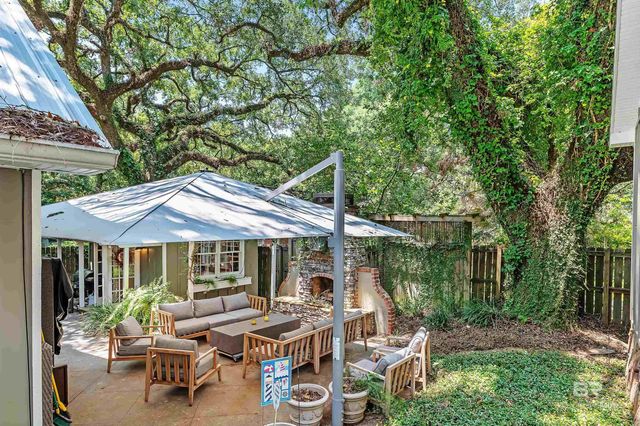 113 Atkinson Lane, Fairhope, AL 36532