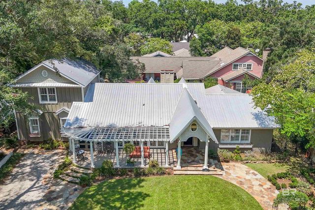 113 Atkinson Lane, Fairhope, AL 36532