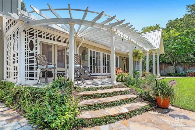 113 Atkinson Lane, Fairhope, AL 36532