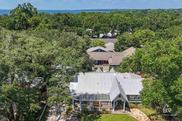 113 Atkinson Lane, Fairhope, AL 36532