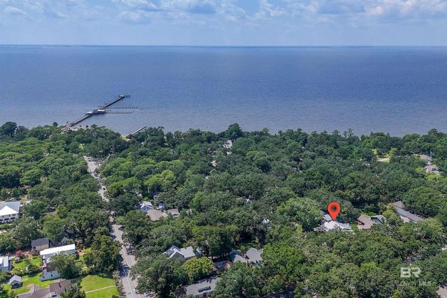 113 Atkinson Lane, Fairhope, AL 36532