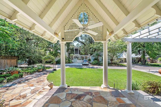 113 Atkinson Lane, Fairhope, AL 36532