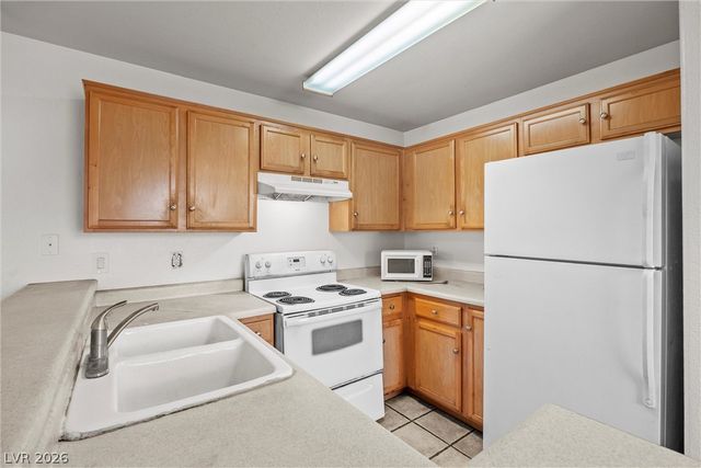 2972 Juniper Hills Boulevard 202, Las Vegas, NV 89142