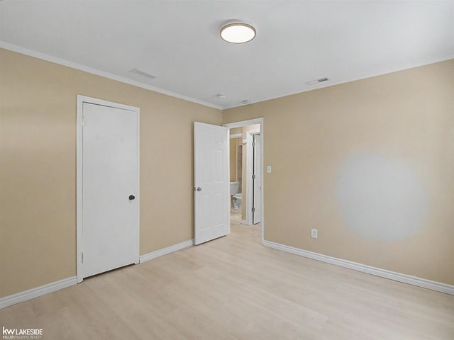 21106 Atlantic Avenue, Warren, MI 48091