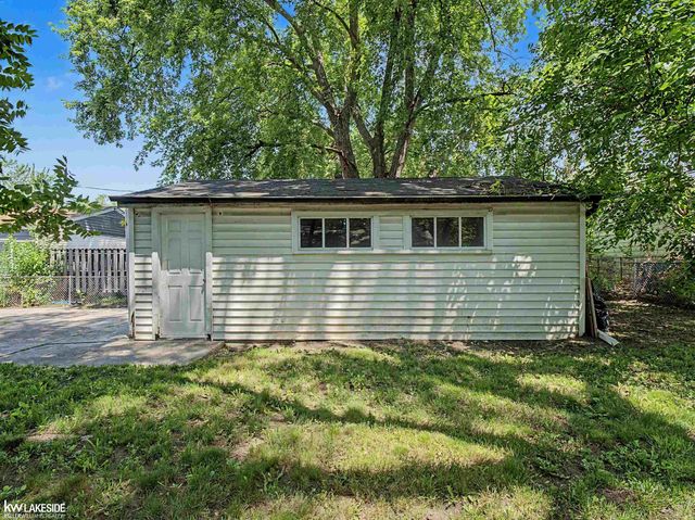 21106 Atlantic Avenue, Warren, MI 48091
