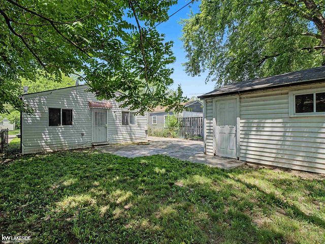 21106 Atlantic Avenue, Warren, MI 48091