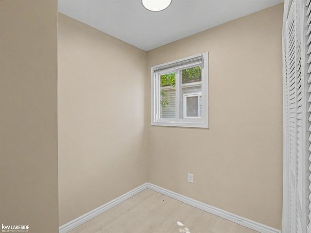 21106 Atlantic Avenue, Warren, MI 48091