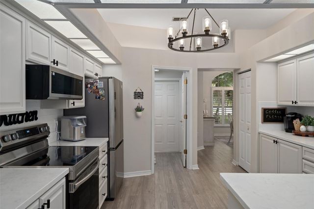 10139 HIGHCREST LANE, New Port Richey, FL 34654